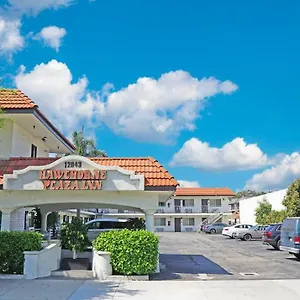 Мотель Plaza Near Lax
